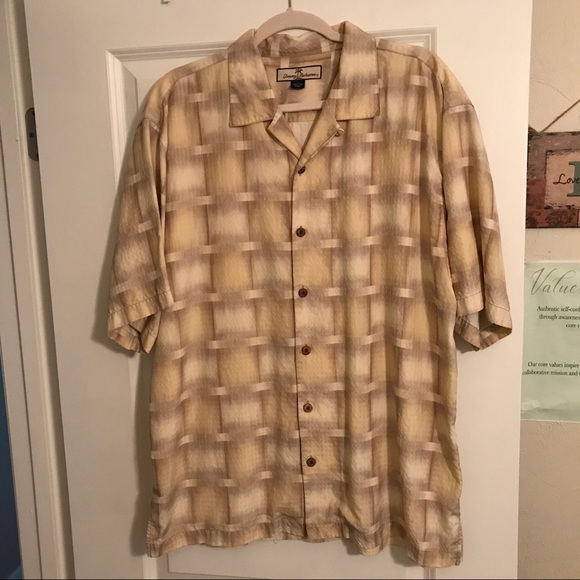 SOLD!! Tommy Bahama Mens Short Sleeve Button Up Shirt Tan, Gold & Brown - Picture 5 of 6